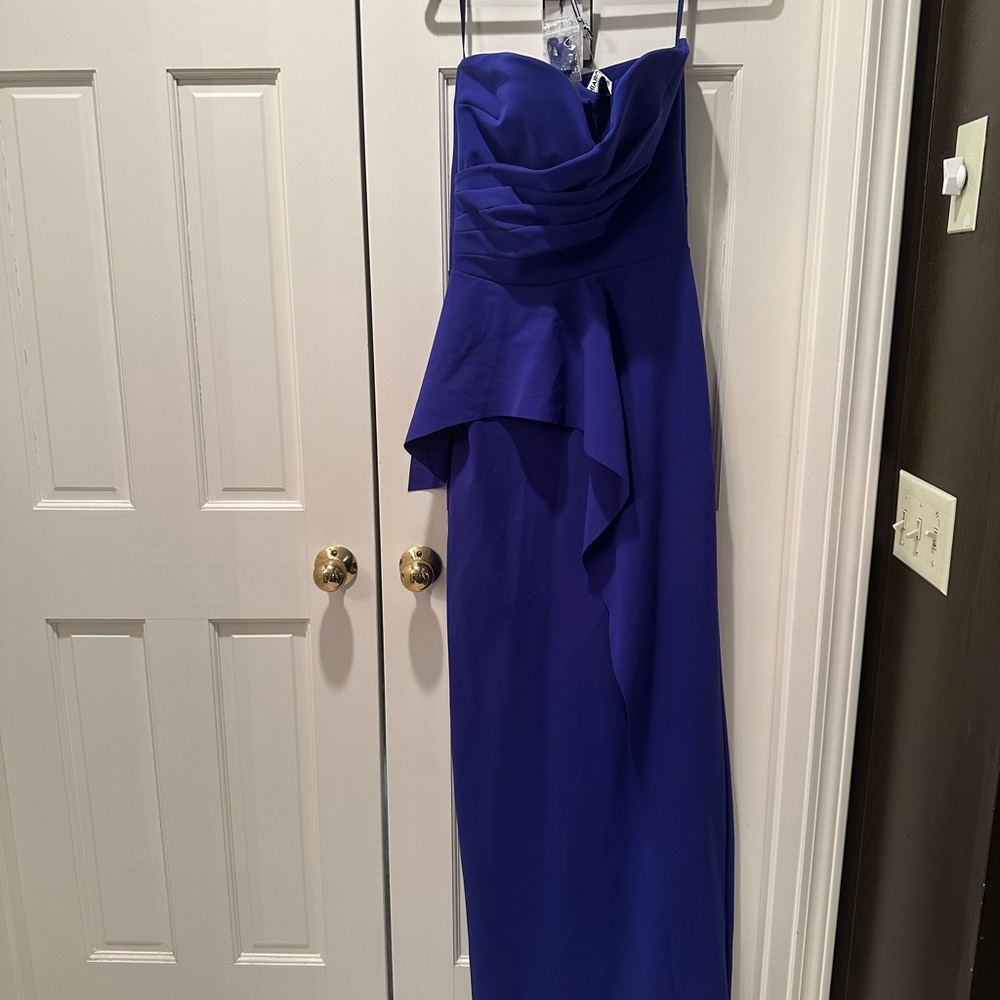 Elegant Blue Strapless Evening Dress - size 10